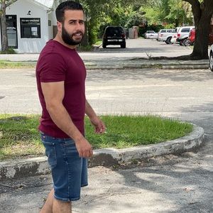 Meet your Posher, Amer!